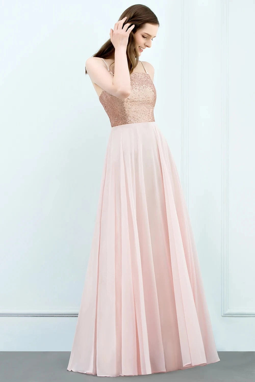 robe demoiselle d'honneur rose poudré longue coupe princesse élégante pour mariage chic printemps
