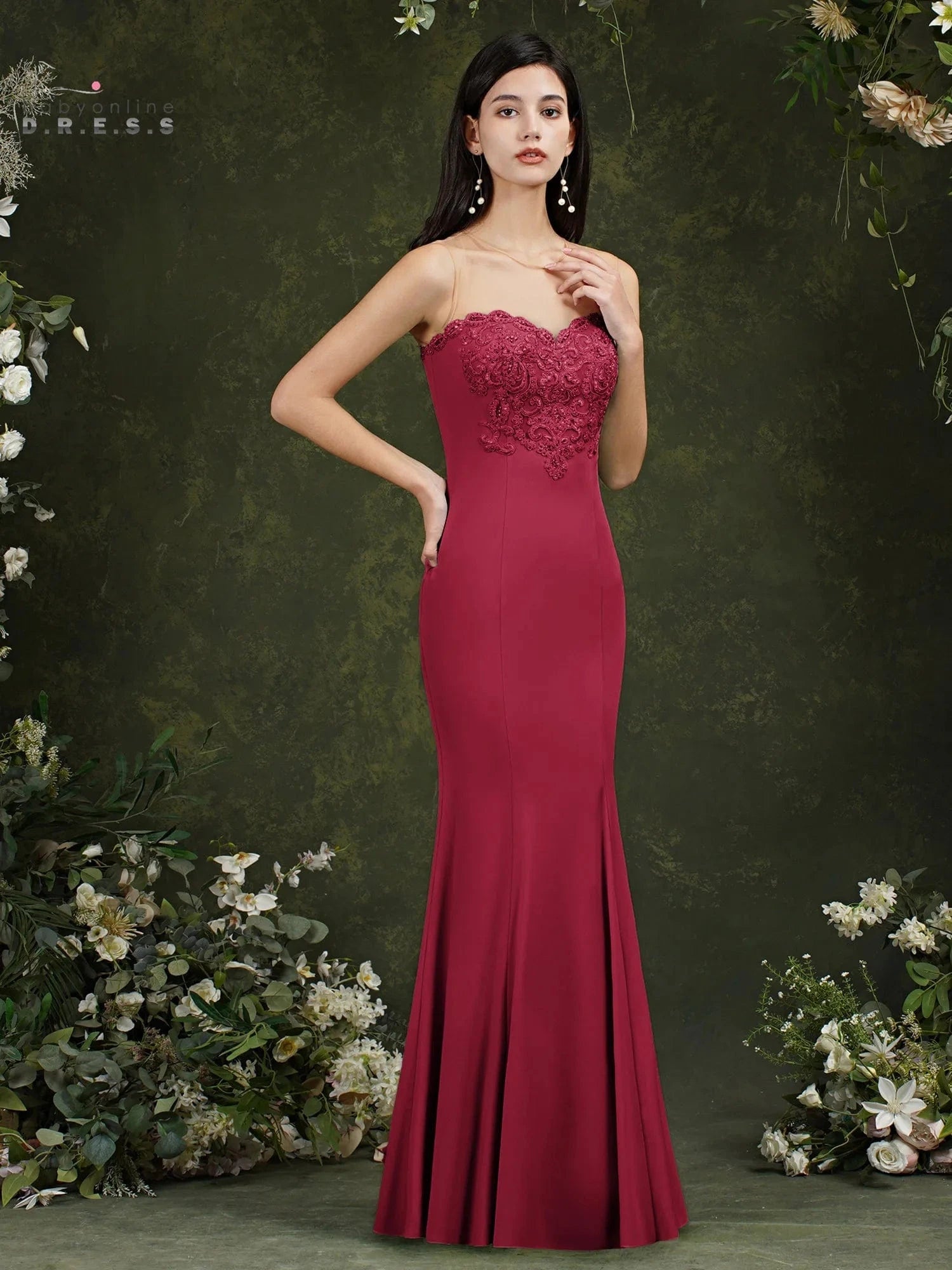 robe demoiselle d'honneur chic longue sirène moulante sans manches rouge élégante pour mariage