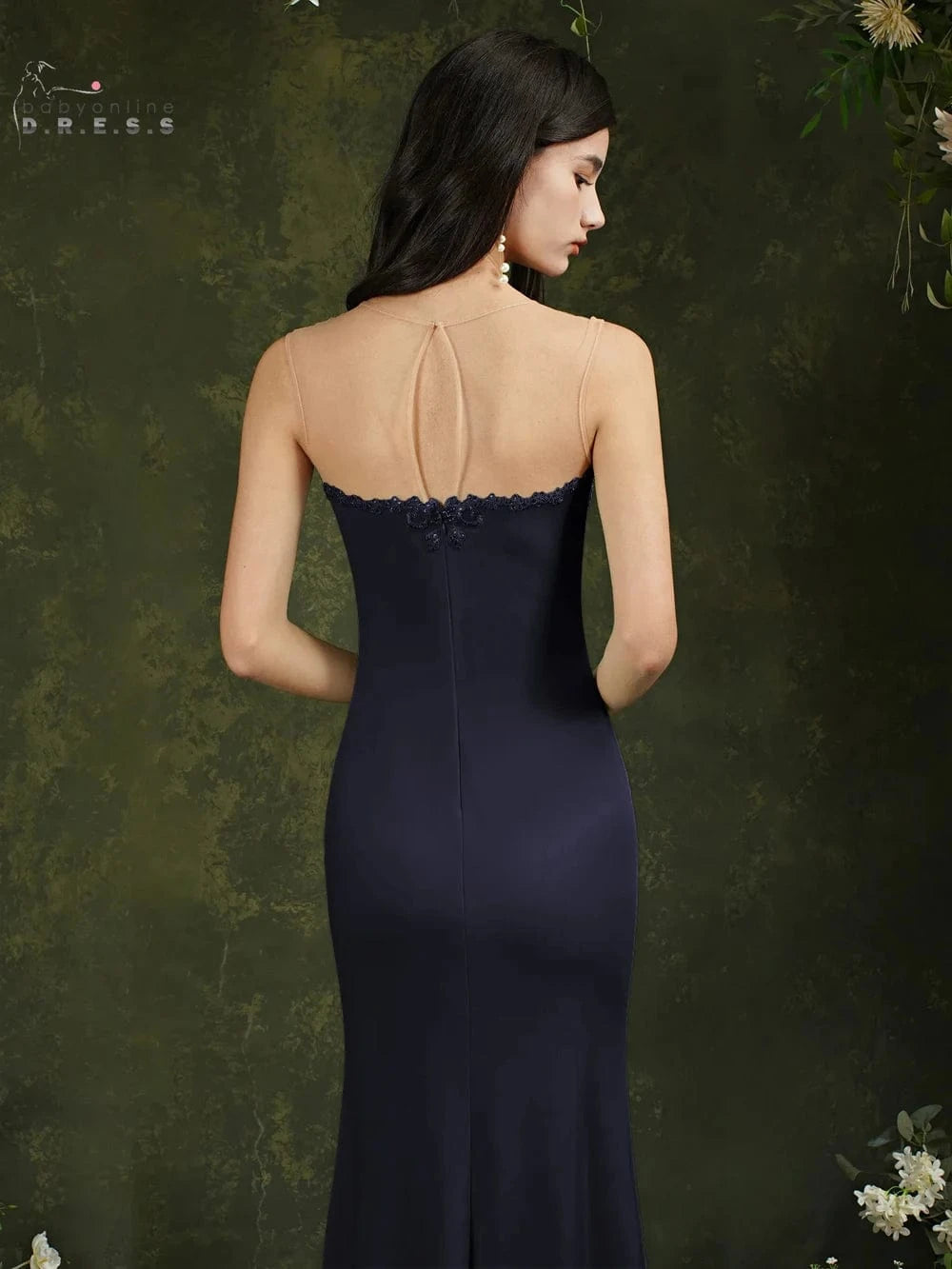 robe demoiselle d'honneur chic longue sirène rouge moulante sans manches élégante pour mariage