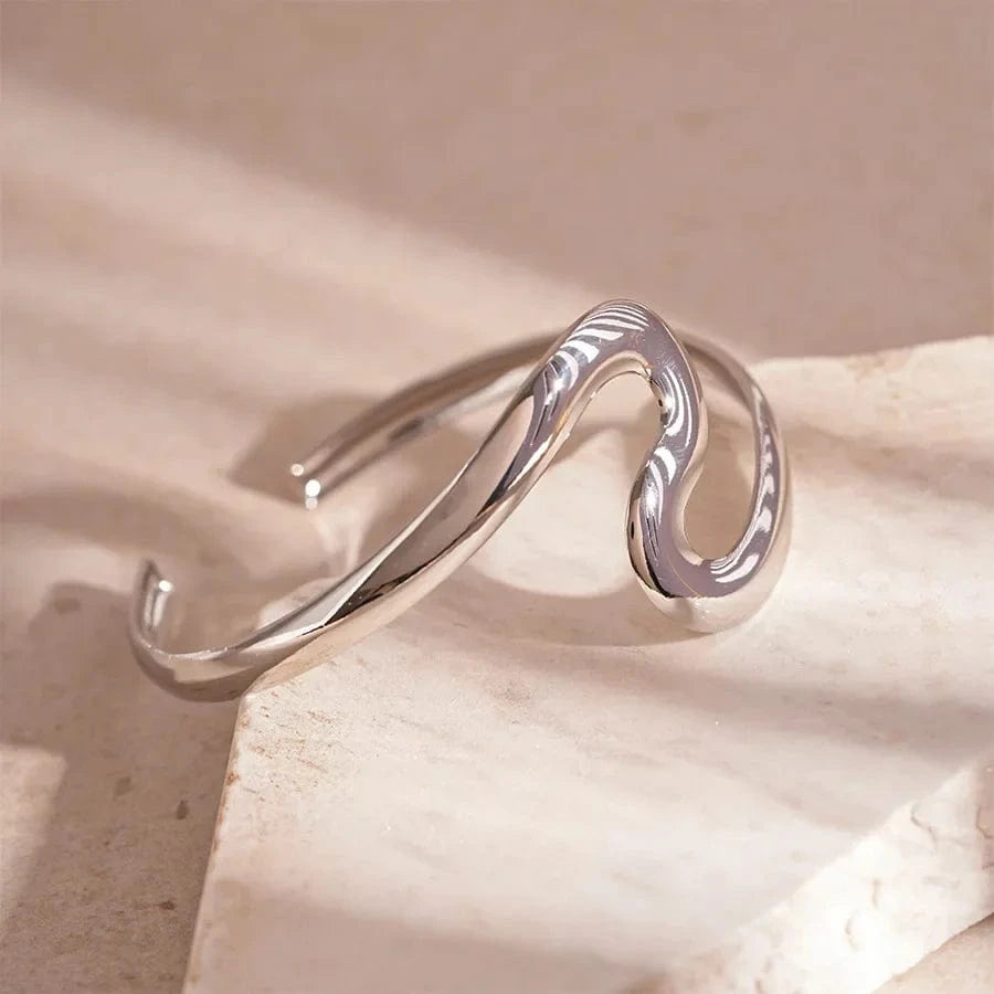 bracelet de bras argenté élégant pour soirée chic ou mariage, accessoire tendance pour femme moderne