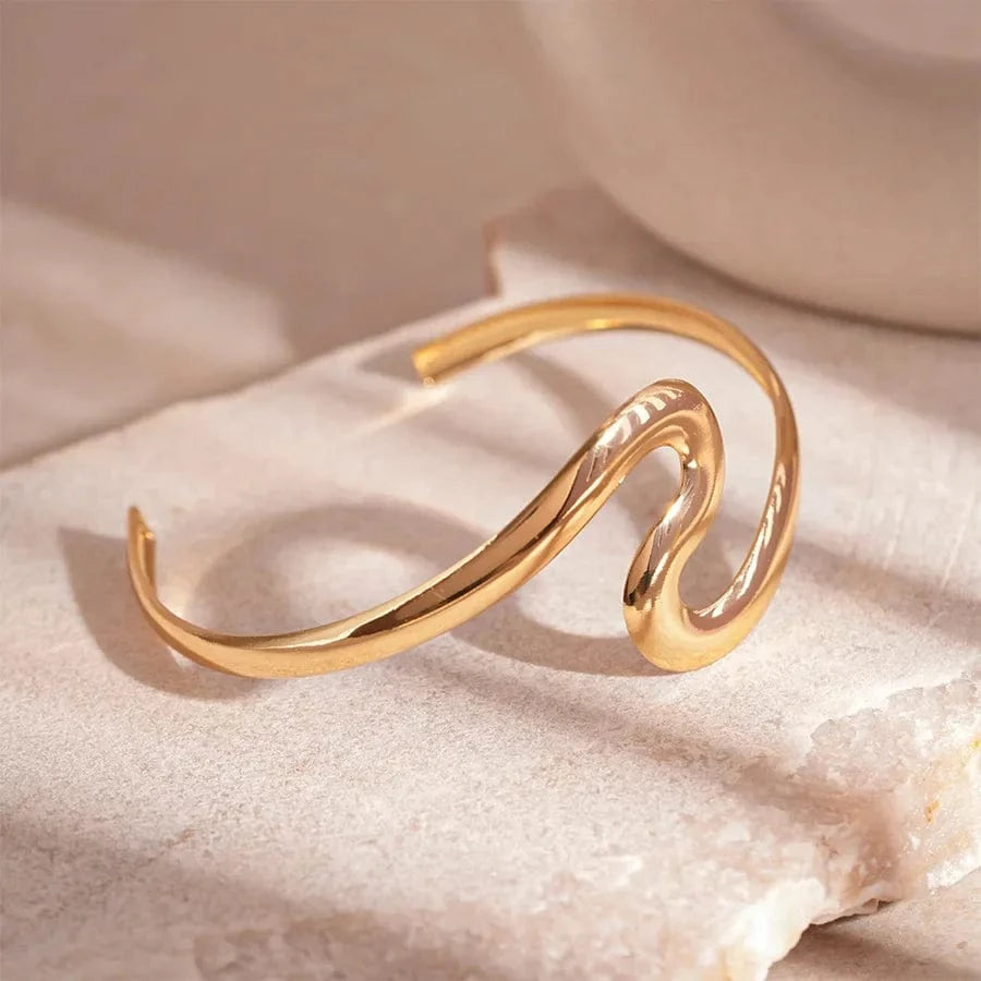 bracelet de bras or chic pour soirée mariage ou cérémonie, accessoire doré élégant et tendance