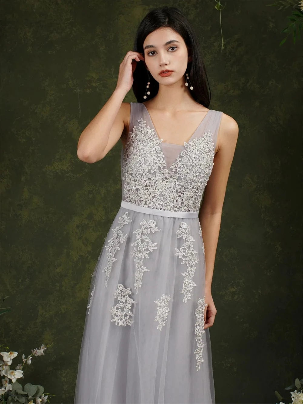 robe de soirée chic en tulle longue trapèze avec appliqués élégants pour mariage ou gala