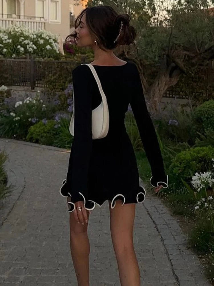 robe courte manches longues soirée chic trapèze noire à volant élégante pour cocktail invité