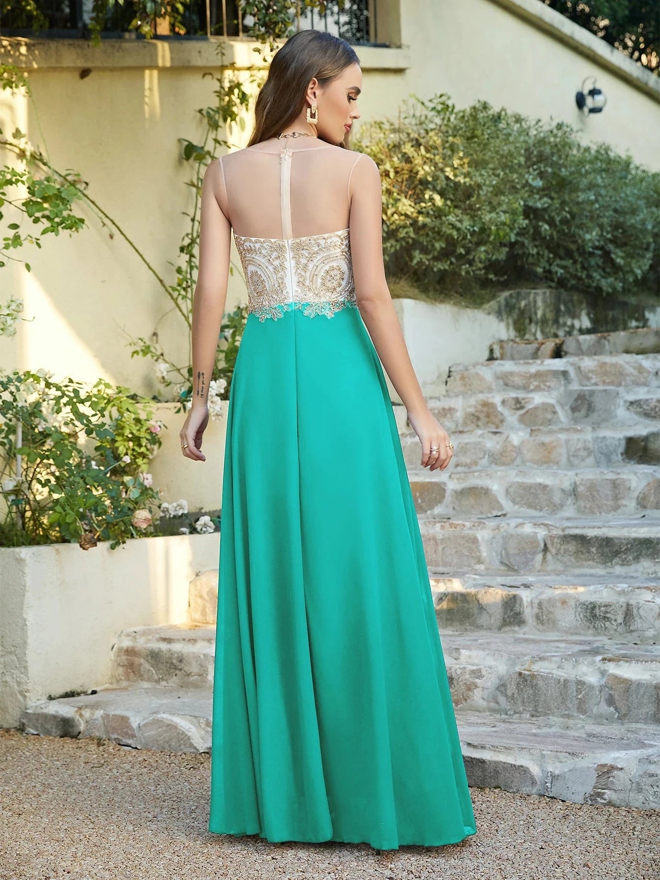 robe invitée mariage longue chic fluide terracotta pour cérémonie été avec manches courtes élégantes