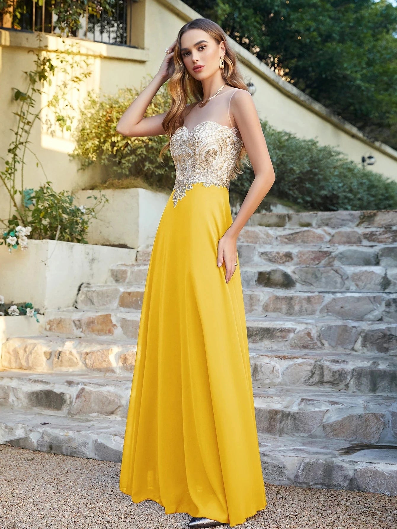 robe invitée mariage chic longue fluide femme dos nu terracotta coupe princesse manches courtes