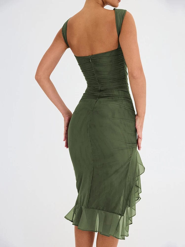 Robe verte asymétrique drapée mi-longue idéale pour cocktail ou soirée, élégante avec un dos nu et sans manches.
