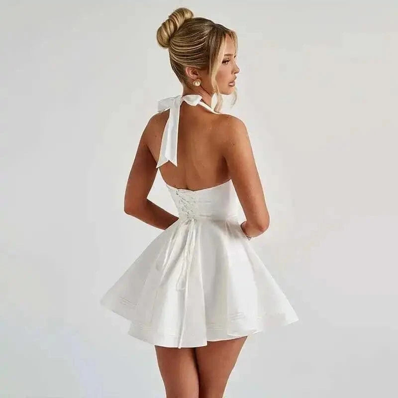 Robe blanche courte patineuse sans manches