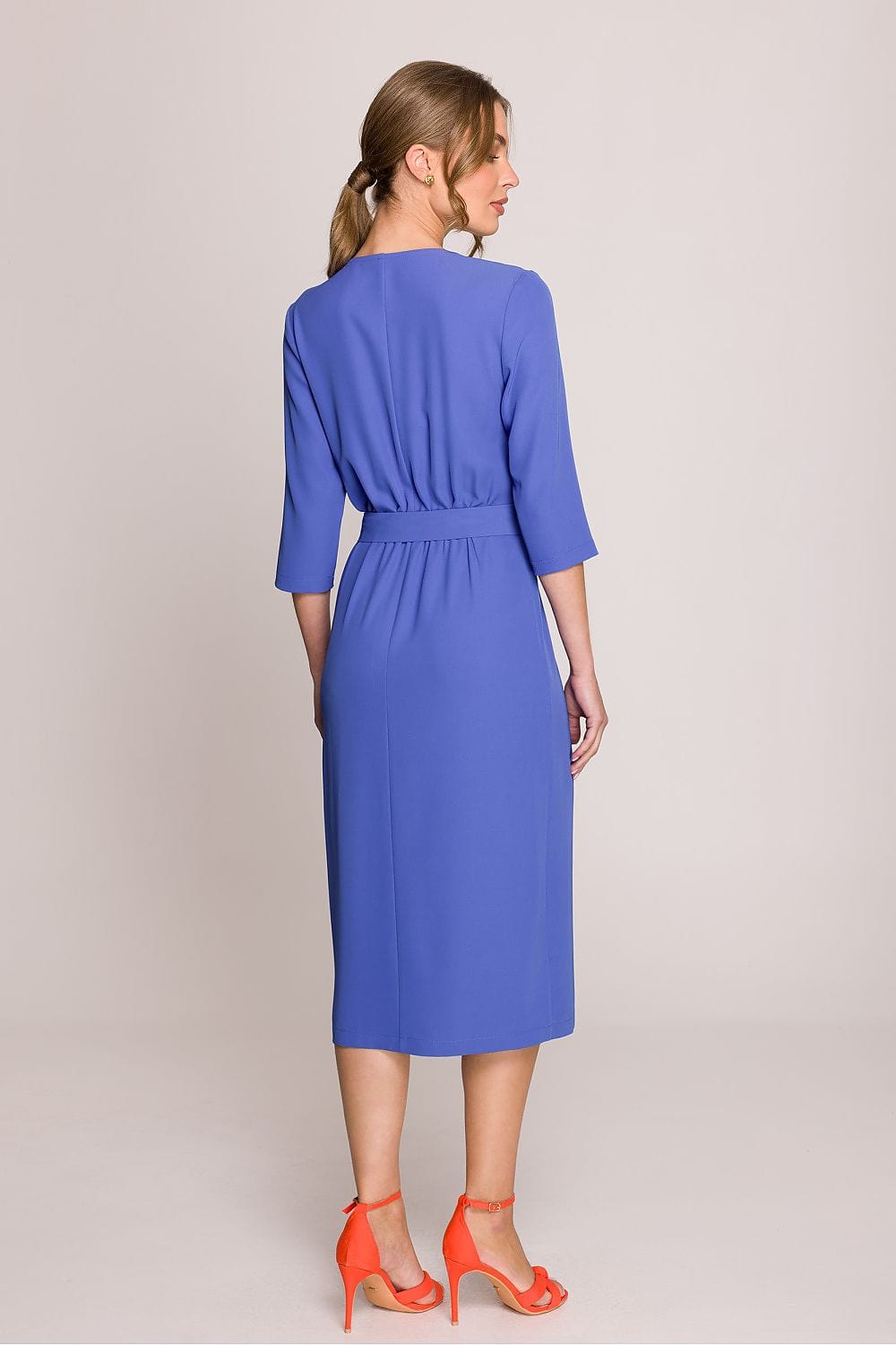 robe habillée midi droite manches 3/4 pour cocktail chic, élégante et parfaite pour un mariage invité