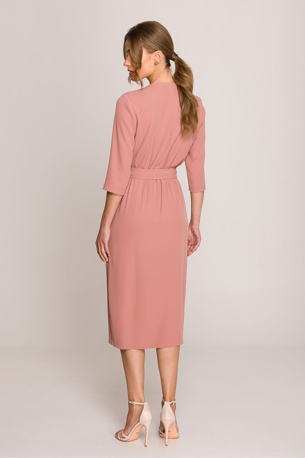 robe habillée midi droite pour cocktail chic manches longues idéale pour un baptême ou une soirée