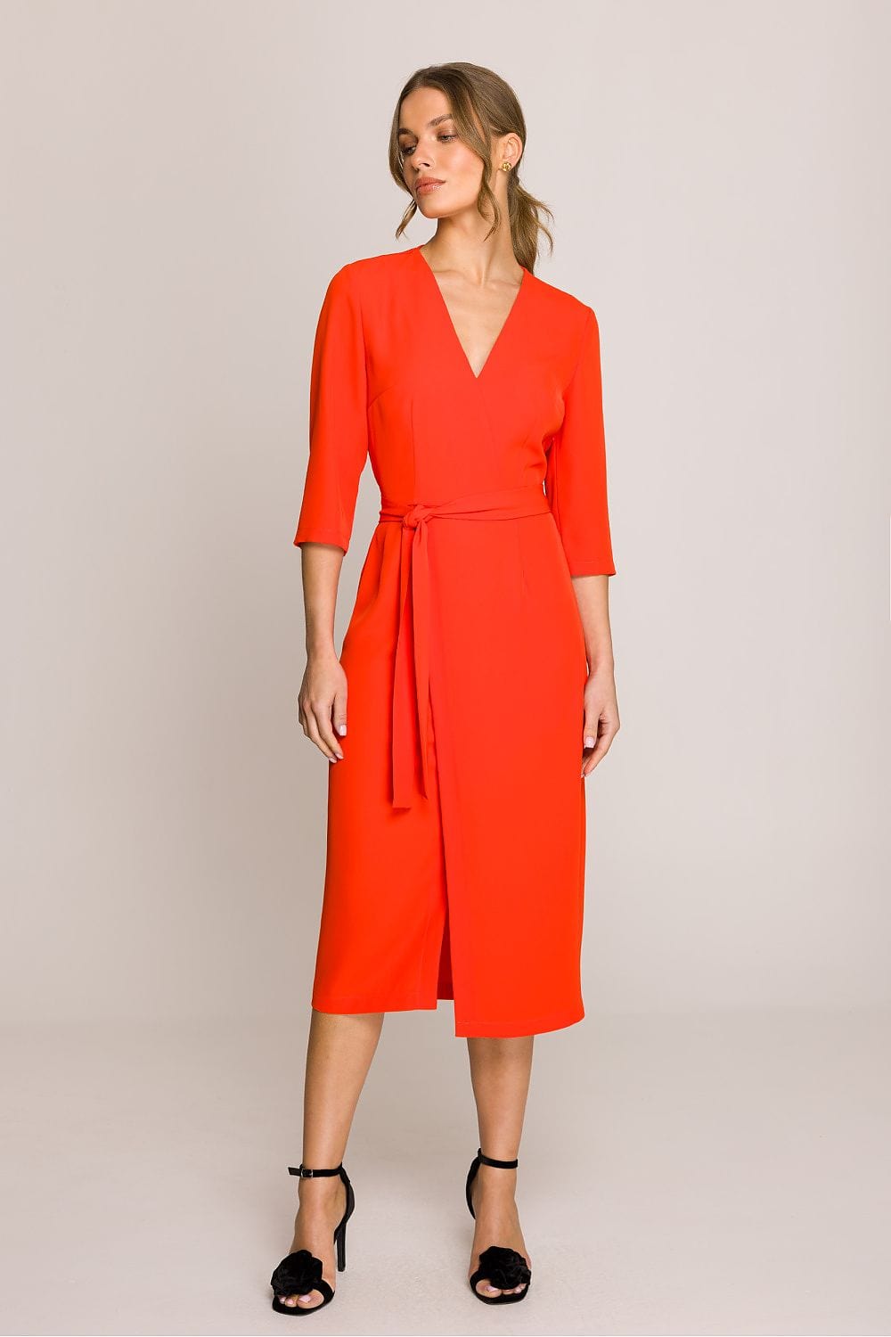 robe midi droite habillée pour cocktail chic, manches longues, idéale pour invité mariage ou soirée