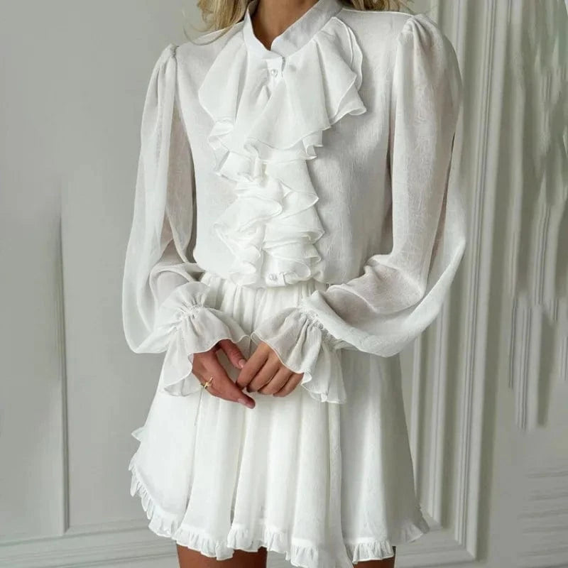 Robe courte blanche à manches longues