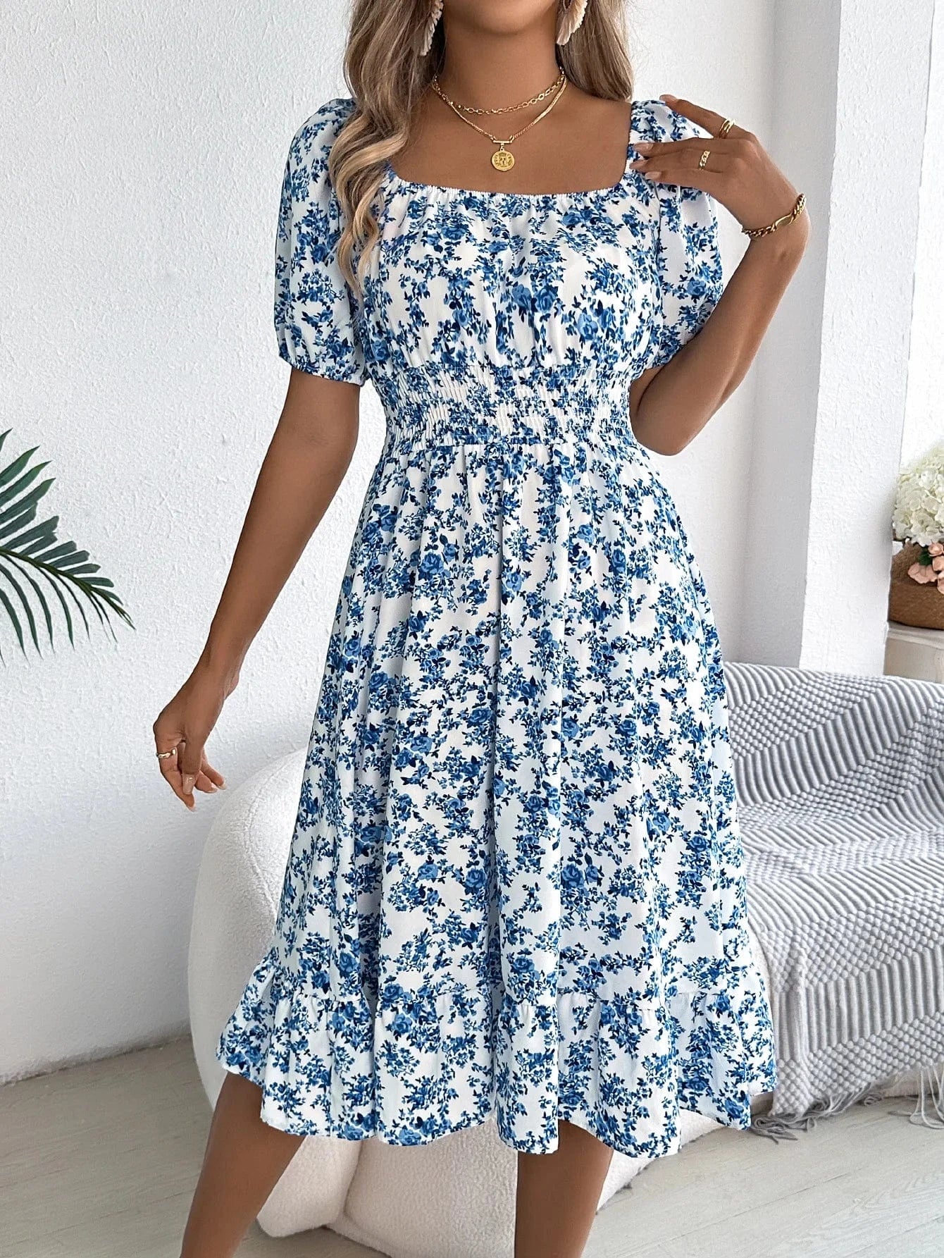 robe été fleurie trapèze manches courtes col carré pour plage ou mariage champêtre invité