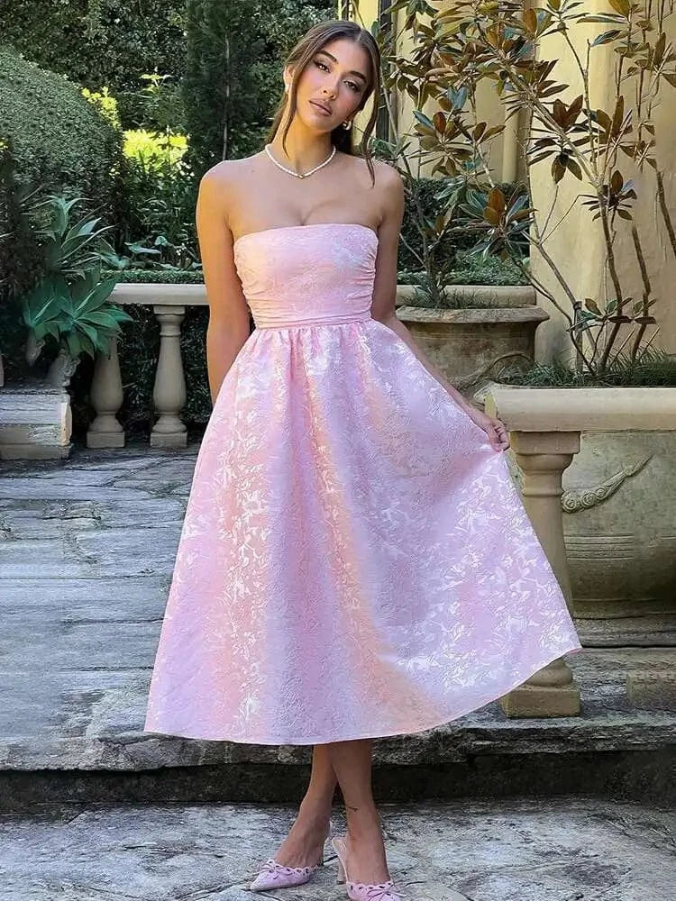 Robe de cocktail bustier trapèze midi