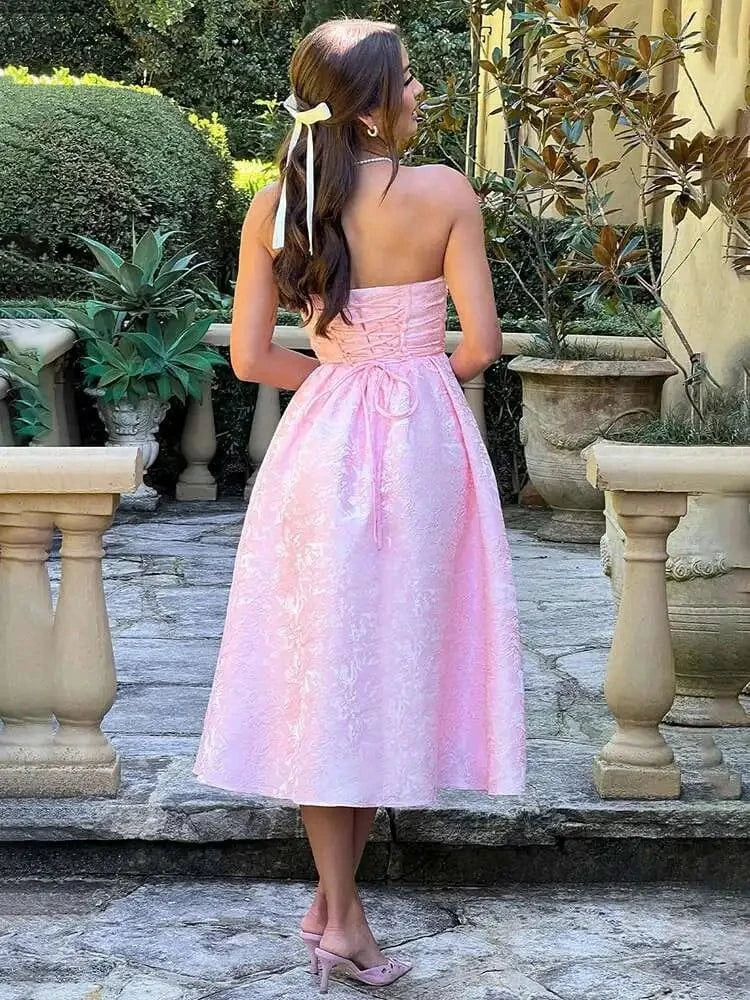 Robe de cocktail bustier trapèze midi