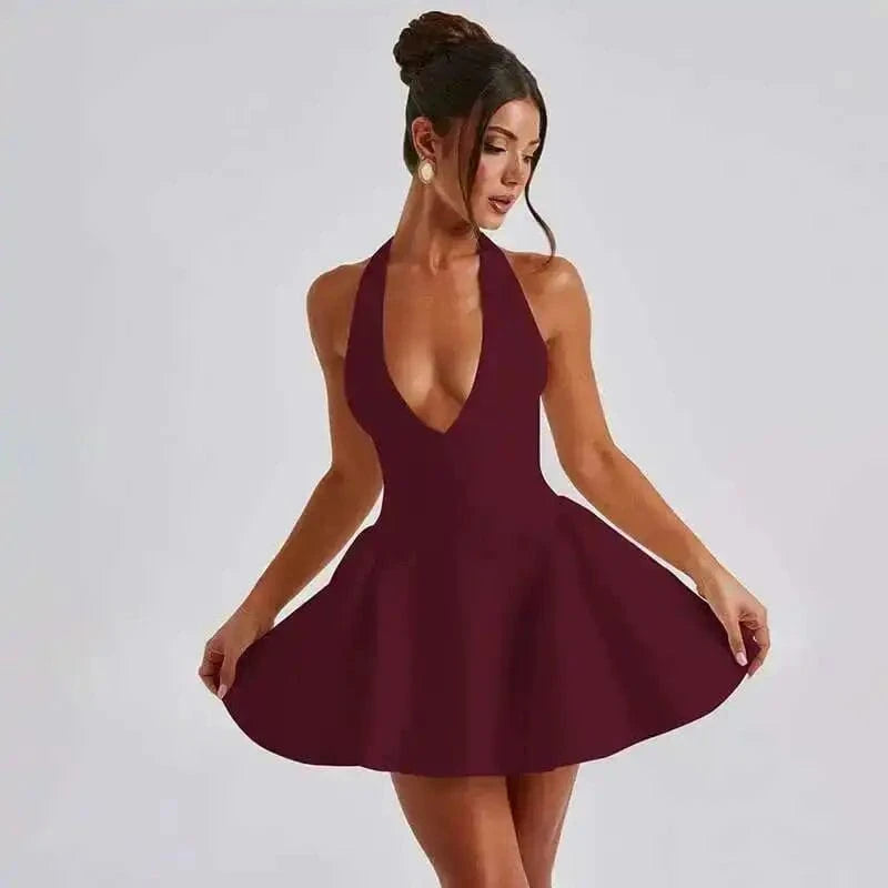Robe de cocktail mini évasée dos nu