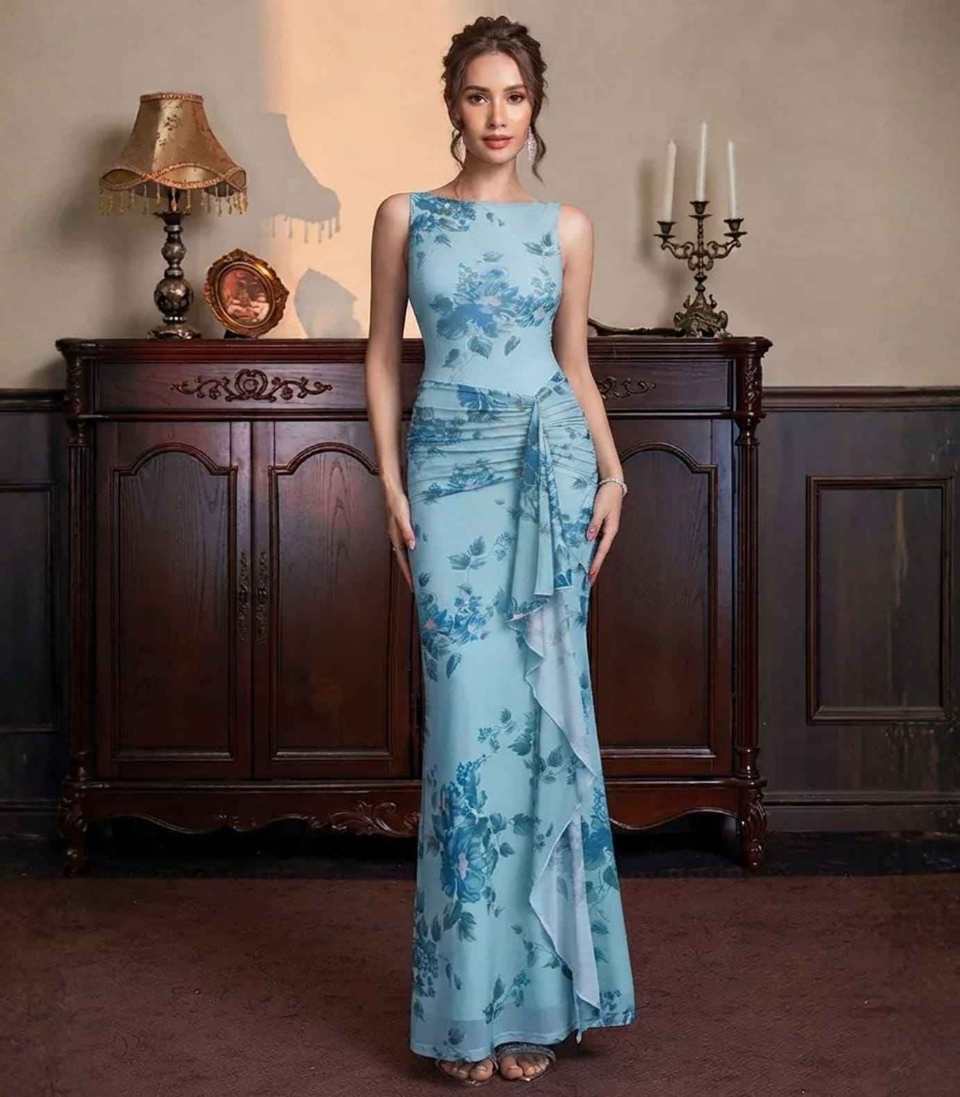 Robe de soirée bleu clair à motif floral