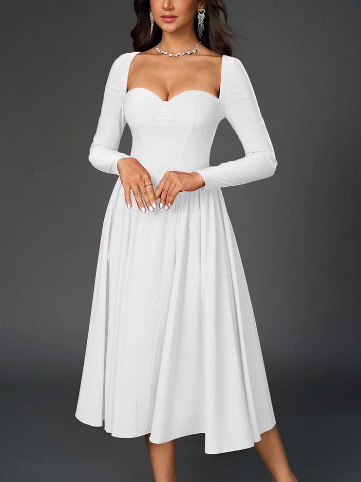 Robe de soirée chic blanche, longue, manches longues, idéale pour un mariage élégant.