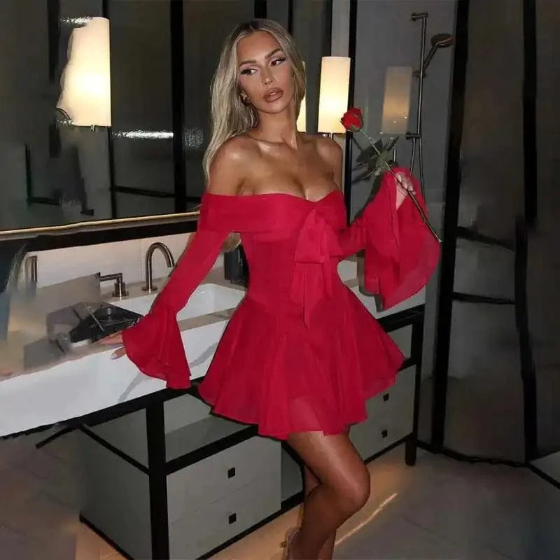 Robe de soirée courte patineuse manches longues