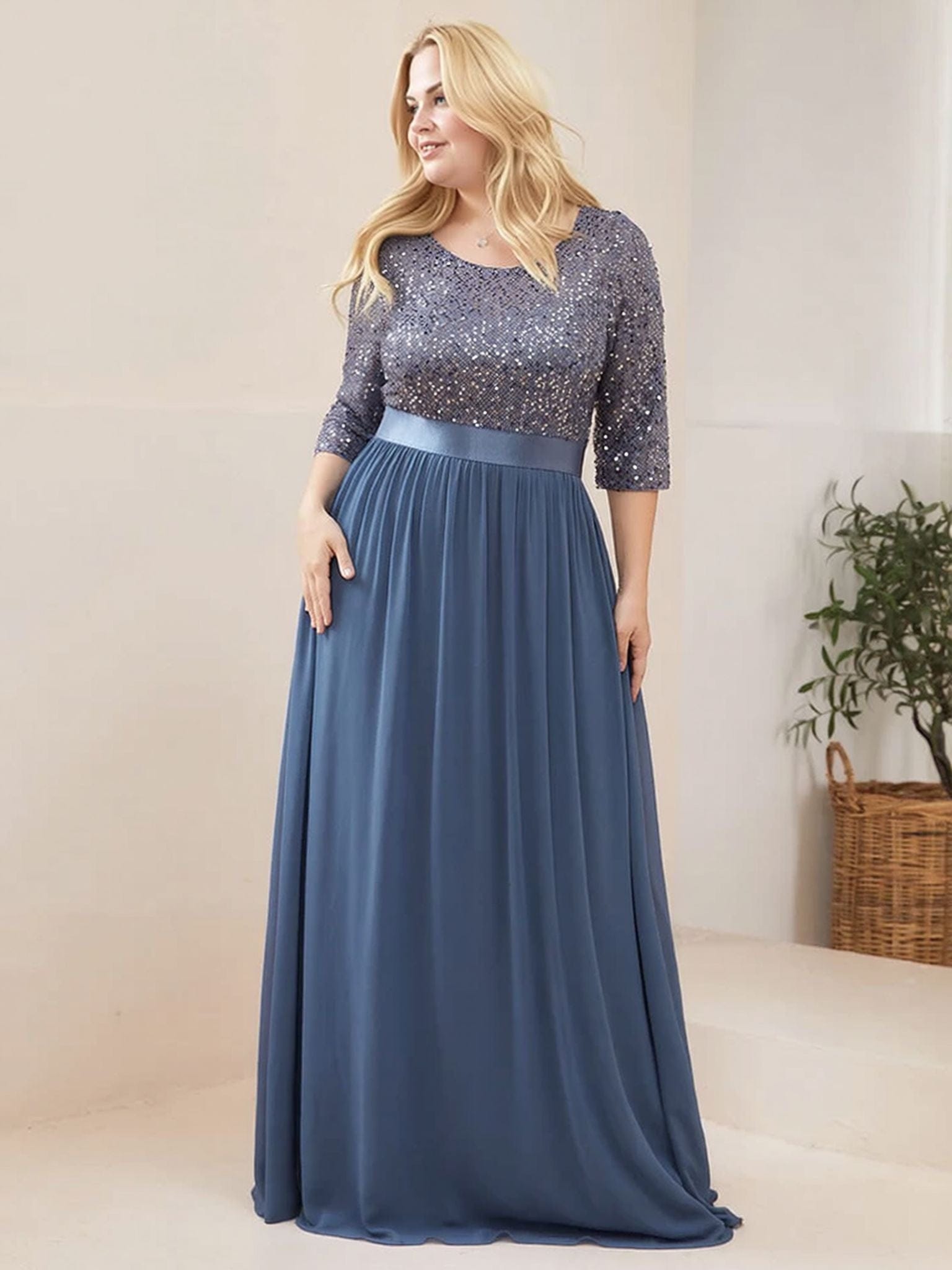 Robe de soirée longue bleu avec tulle et paillettes