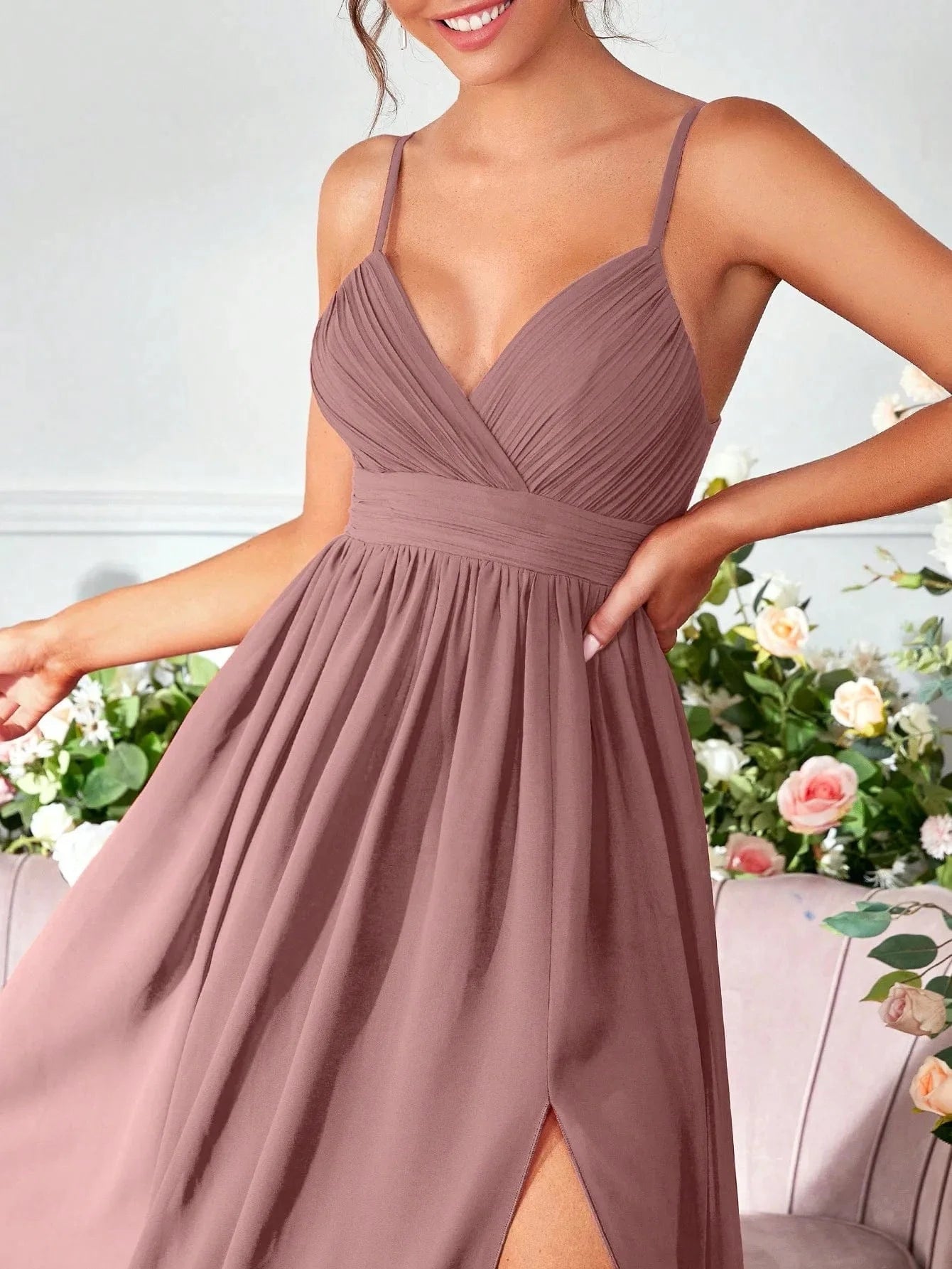 robe soirée été fluide longue bretelles chic dos nu bleu silhouette trapèze sans manches