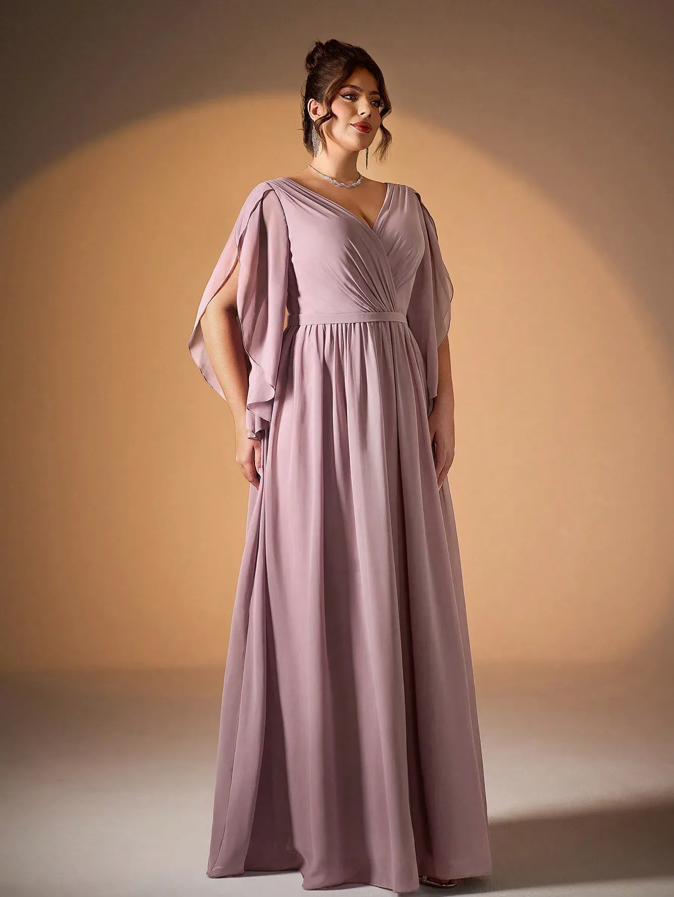 Robe de soirée longue rose poudré grande taille manches fluides