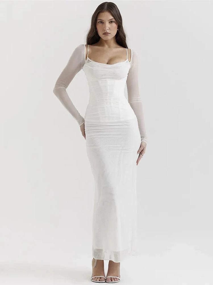 Robe soirée chic blanche longue avec manches longues en mousseline, parfaite pour un cocktail ou mariage.
