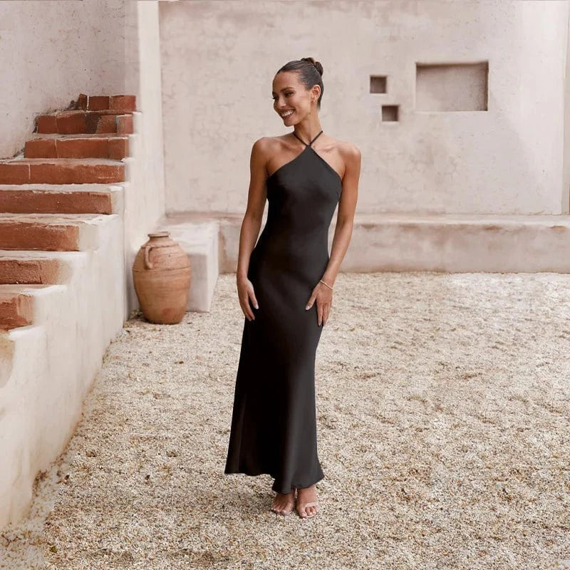 robe soirée dos nu noire longue moulante chic invitée mariage élégante et glamour pour cérémonie