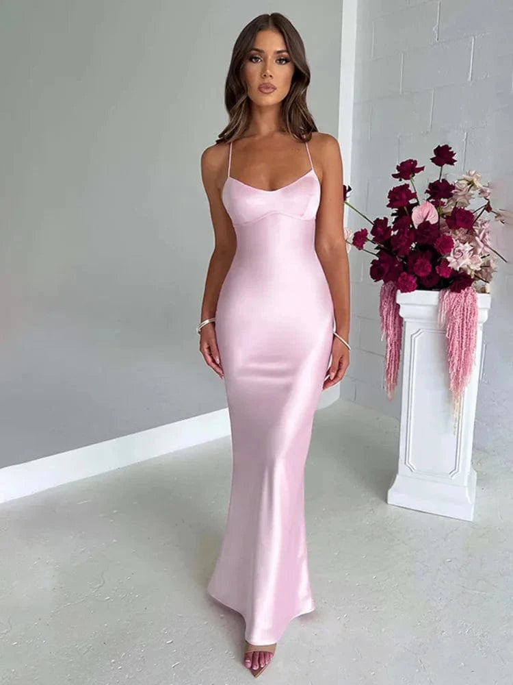 robe de soirée mariage dos nu longue en satin chic fluide pour invitée élégante