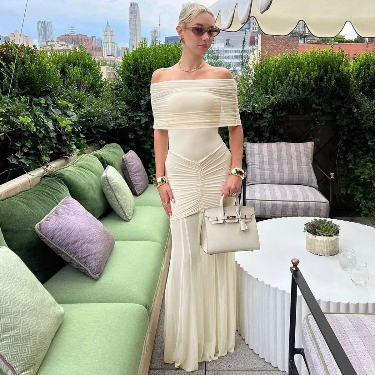 Robe de soirée mi-transparente longue drapée