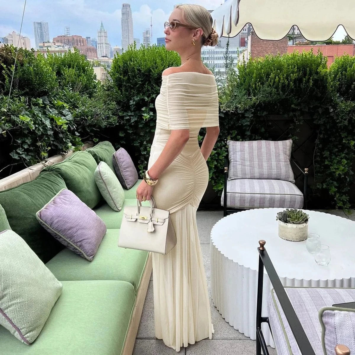 Robe de soirée mi-transparente longue drapée