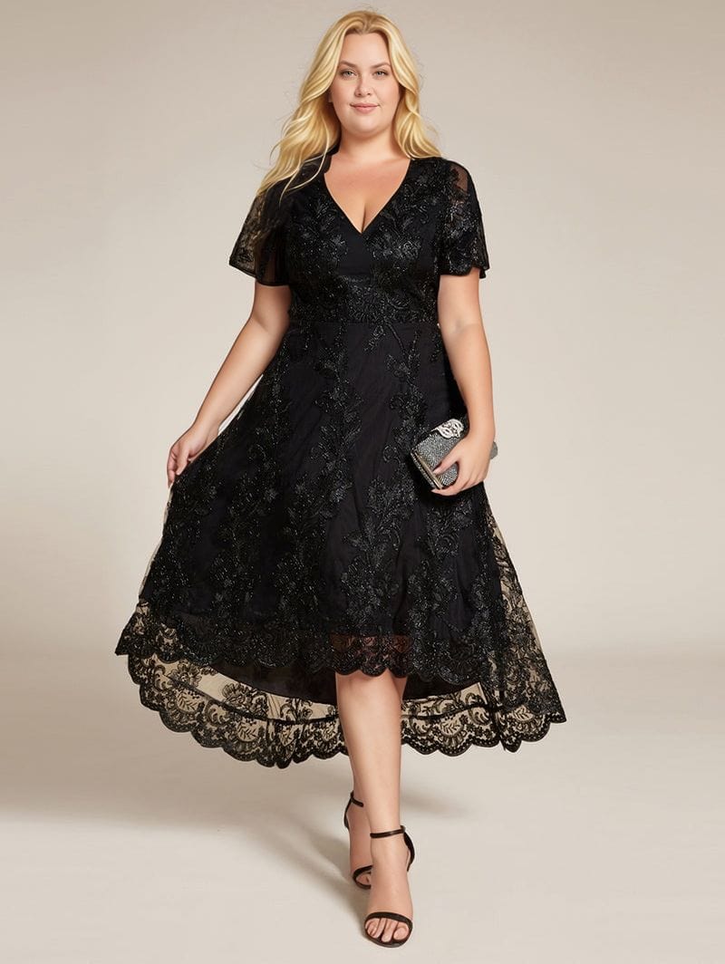 Robe de soirée noire avec broderies raffinées grande taille