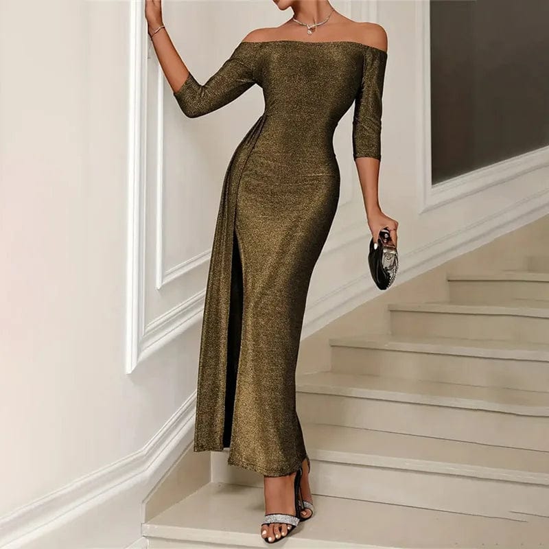 Robe de soirée chic dorée longue moulante épaules dénudées élégante pour mariage invité.