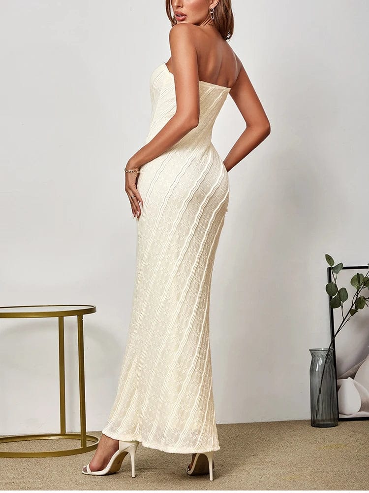 Robe bustier chic en dentelle beige sans manches pour mariage invité court été élégante.