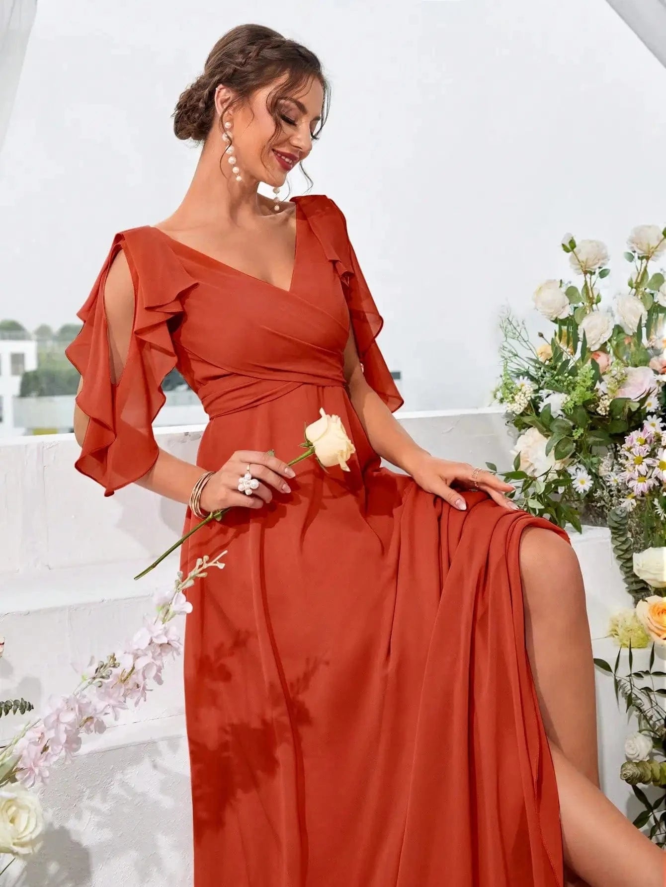 robe demoiselle d'honneur chic longue col en v trapèze sans manches rose poudré pour mariage