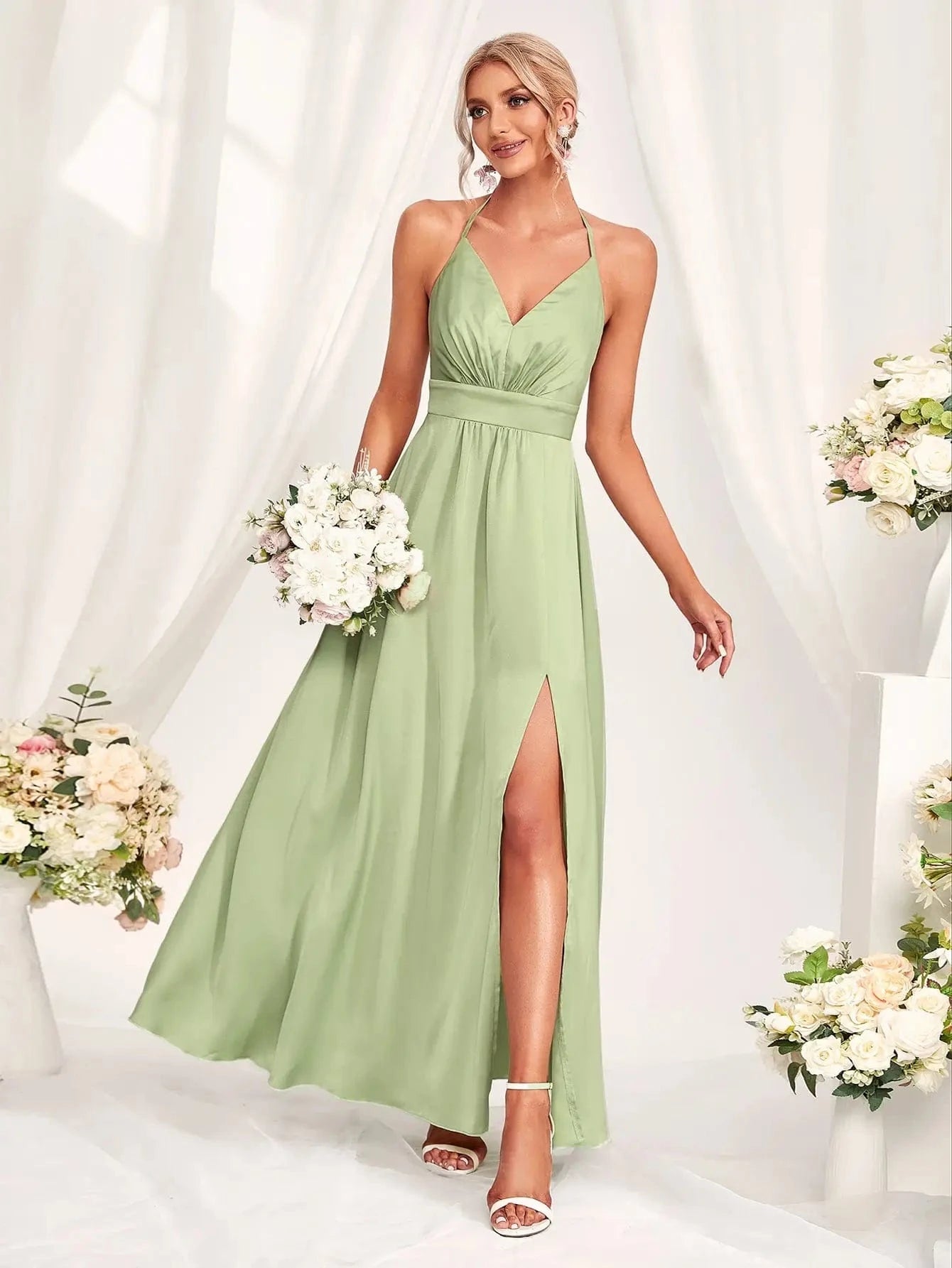 robe demoiselle d'honneur bohème longue verte trapèze sans manches pour mariage estival chic