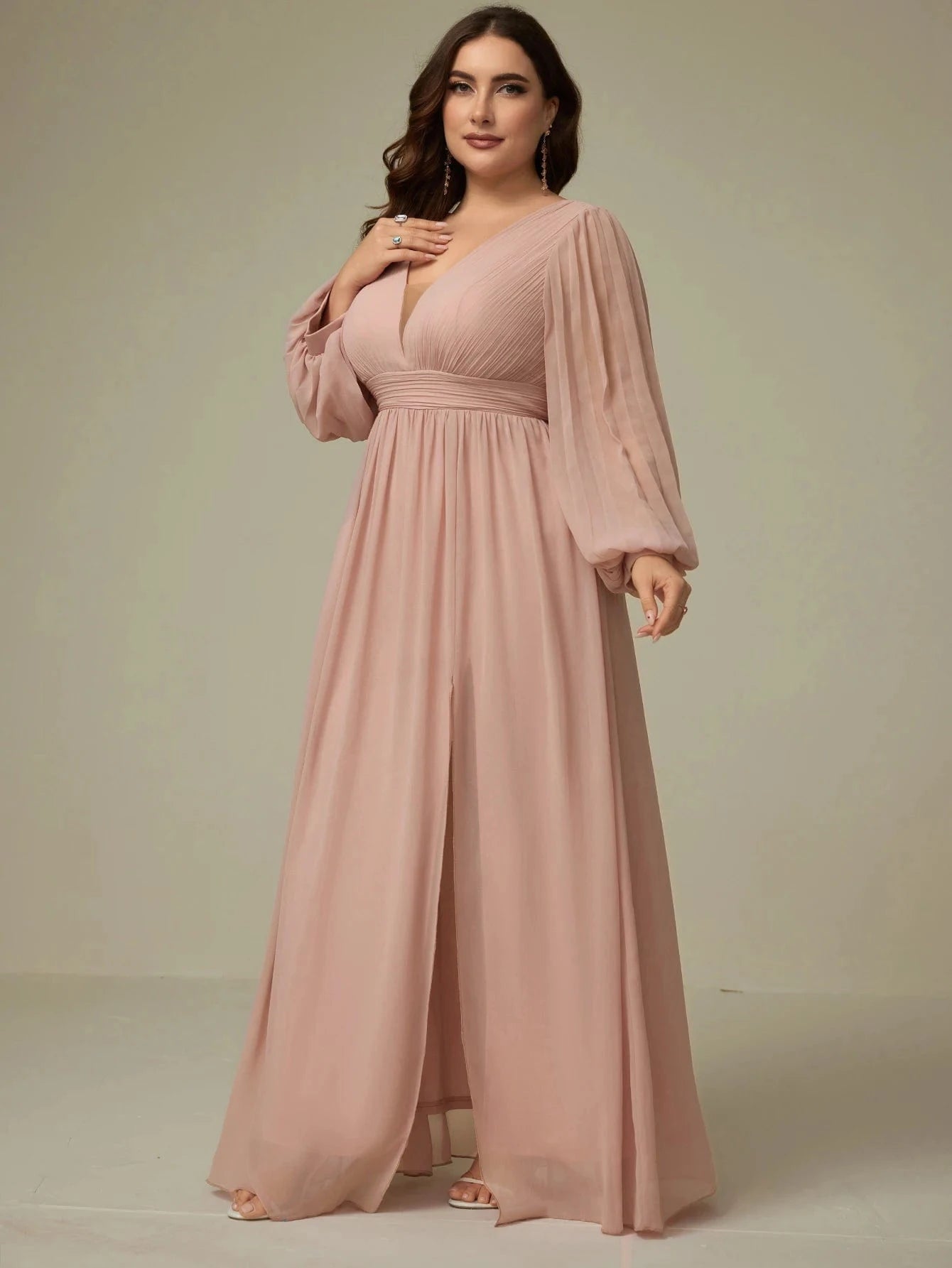 robe demoiselle d'honneur grande taille chic longue manches longues fluide pour mariage invité