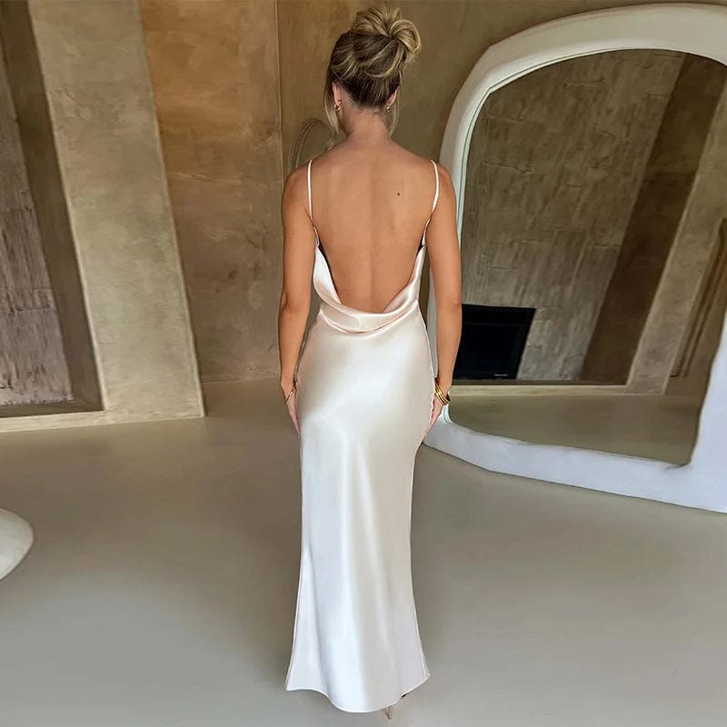 Robe demoiselle d'honneur longue blanche en satin avec dos nu, chic et élégante pour mariage et gala.