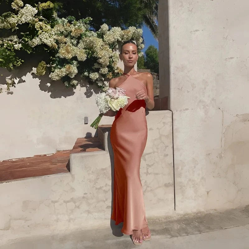 robe demoiselle d'honneur rose poudré longue élégante pour mariage au style bohème et silhouette fluide