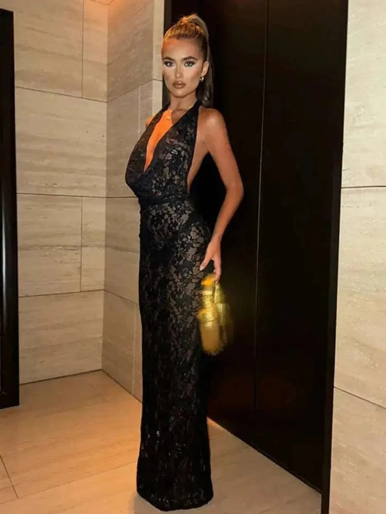 Robe en dentelle noire longue dos nu