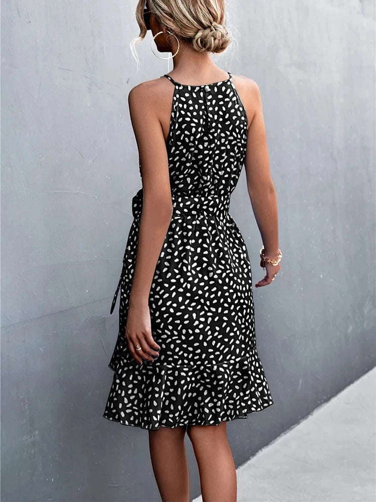 robe courte été bohème à bretelles fines pour look décontracté et féminin en vacances ou plage