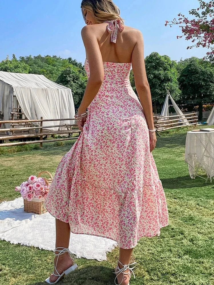 robe bohème été midi fleurie avec dos nu élégante et fluide, parfaite pour une tenue estivale raffinée