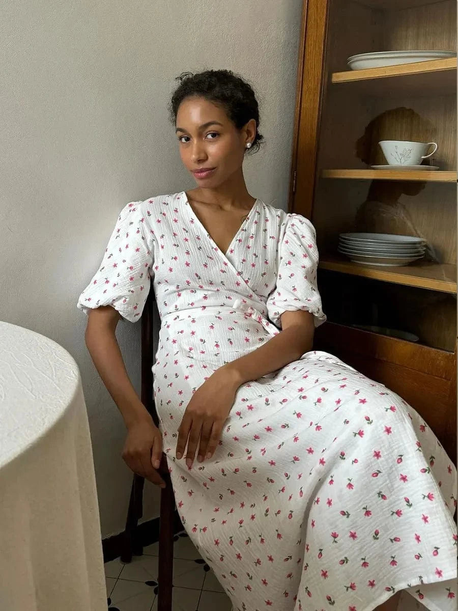 robe été fleurie blanche longue style bohème chic coupe trapèze sans manches pour mariage invité