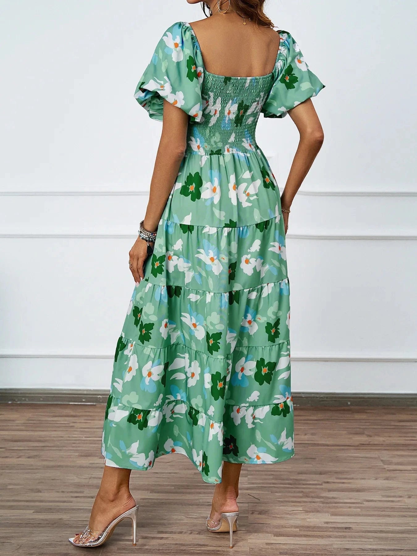 robe été fleurie épaules dénudées midi style bohème chic invitée mariage ou sortie plage estivale