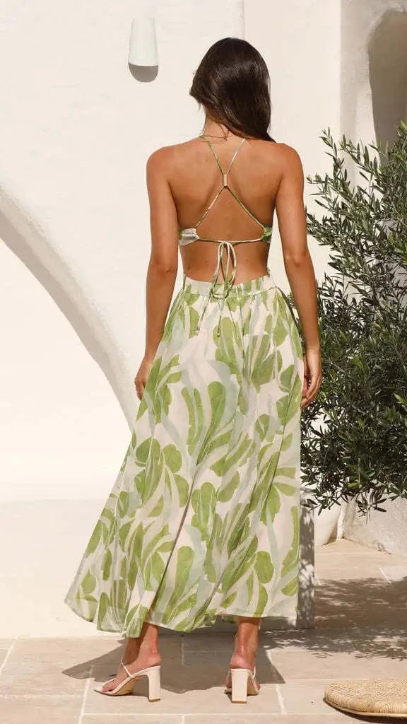 robe été bohème verte dos nu longue fluide décontractée avec silhouette trapèze pour plage ou mariage
