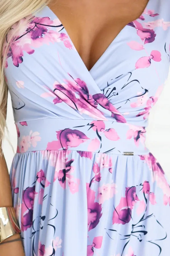 Robe fleurie décolletée manches courtes