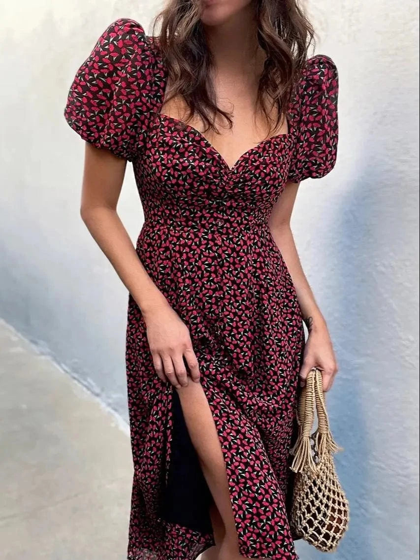 Robe fleurie fendue manches courtes bouffantes