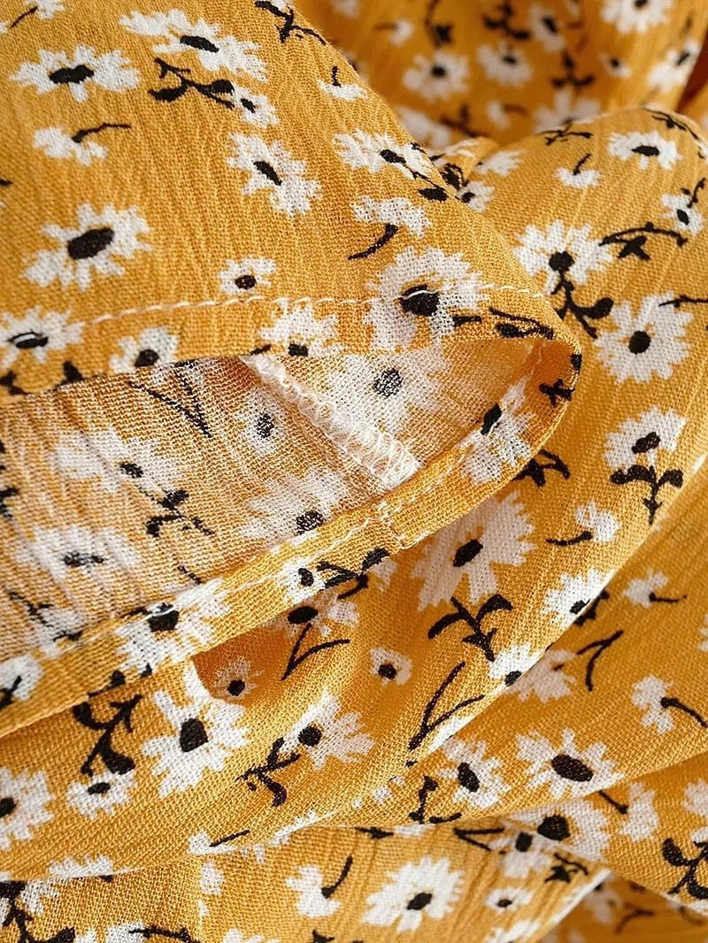 Robe fleurie jaune pour été