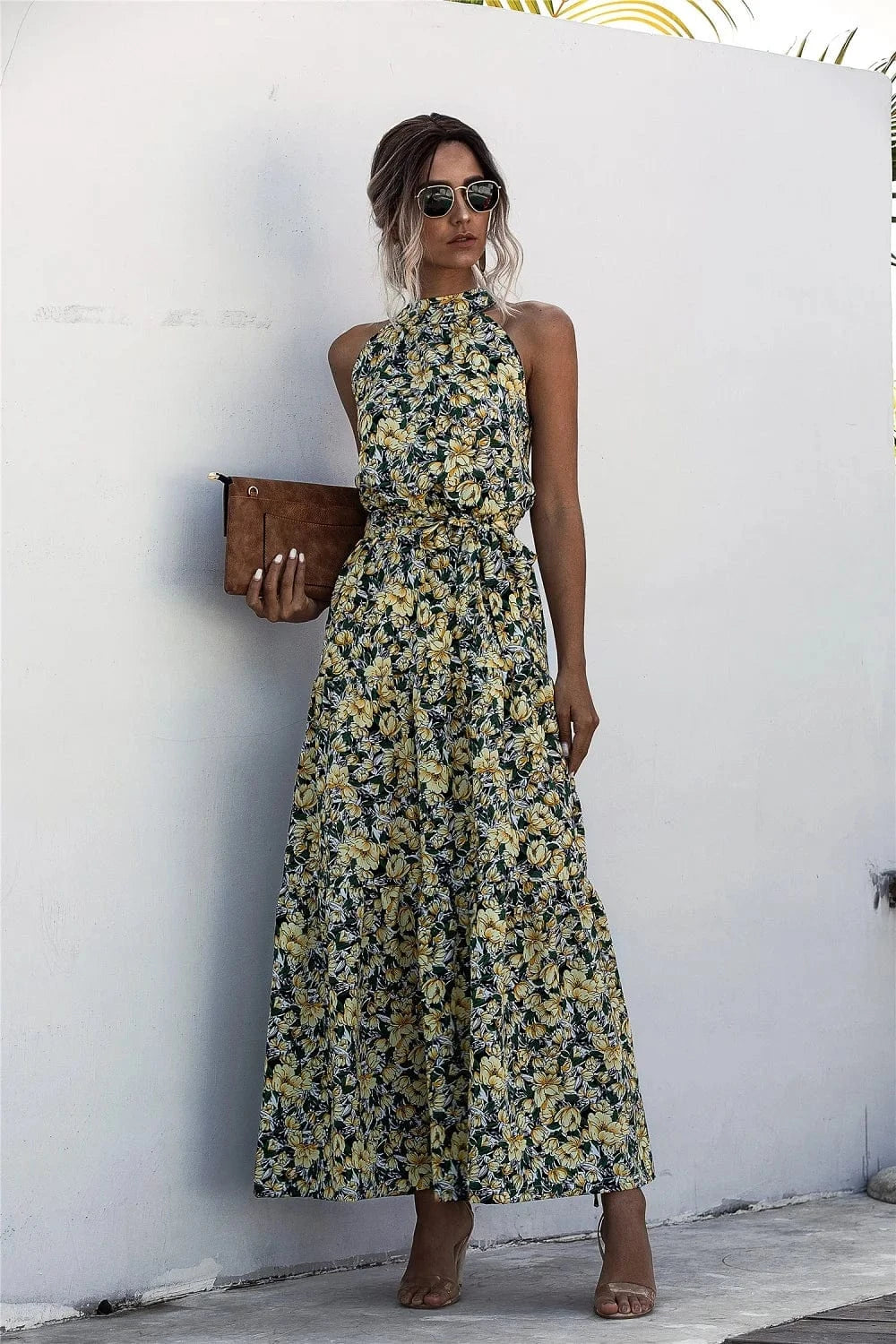 Robe fleurie multicolore longue sans manches