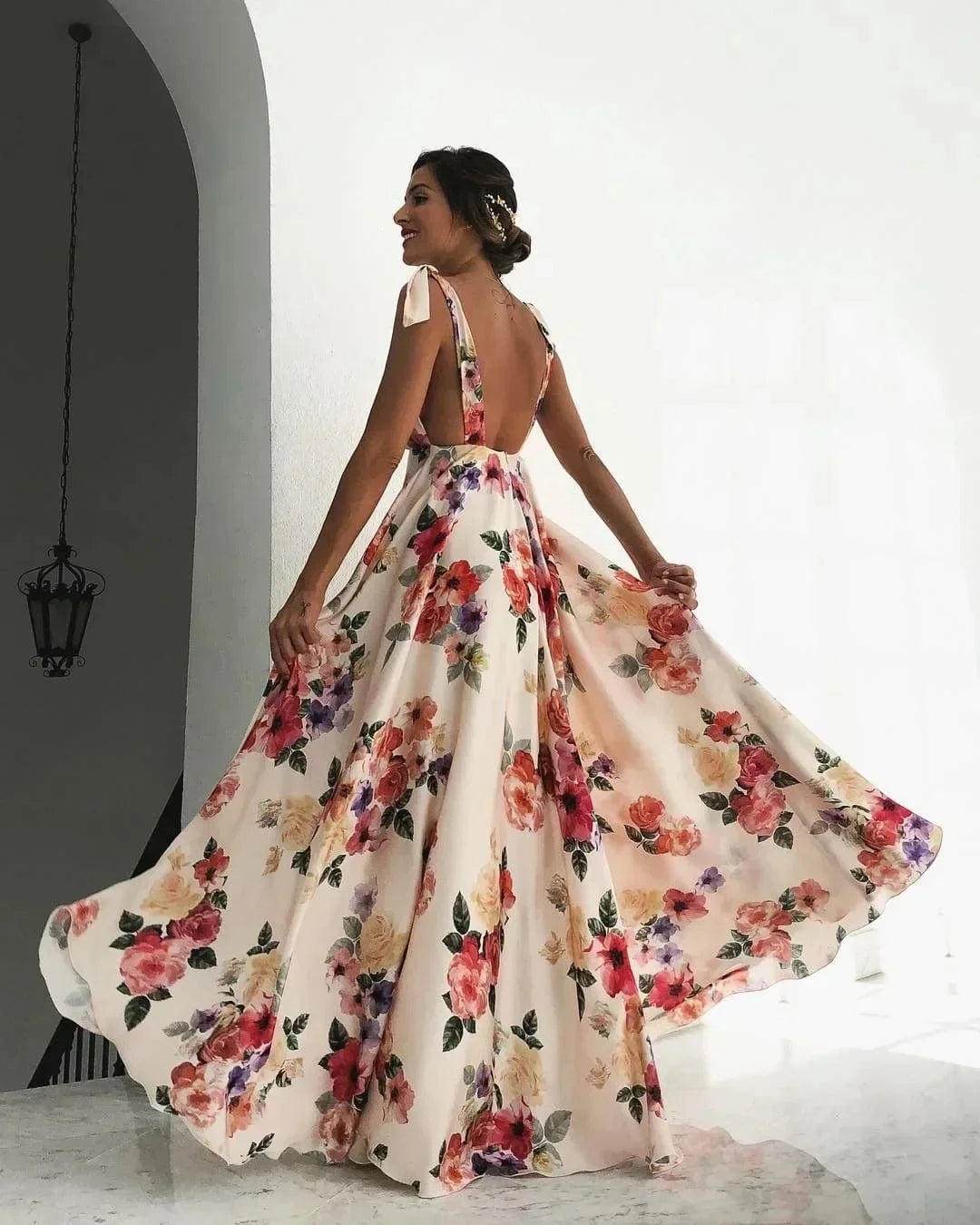 Robe invitée au mariage fleurie longue dos nu
