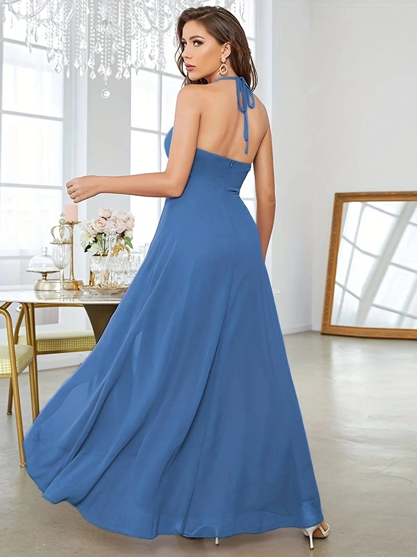 robe invitée mariage chic asymétrique longue beige style élégante avec épaules dénudées pour été